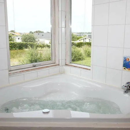 6 Person In J Gerspris Frederikssund